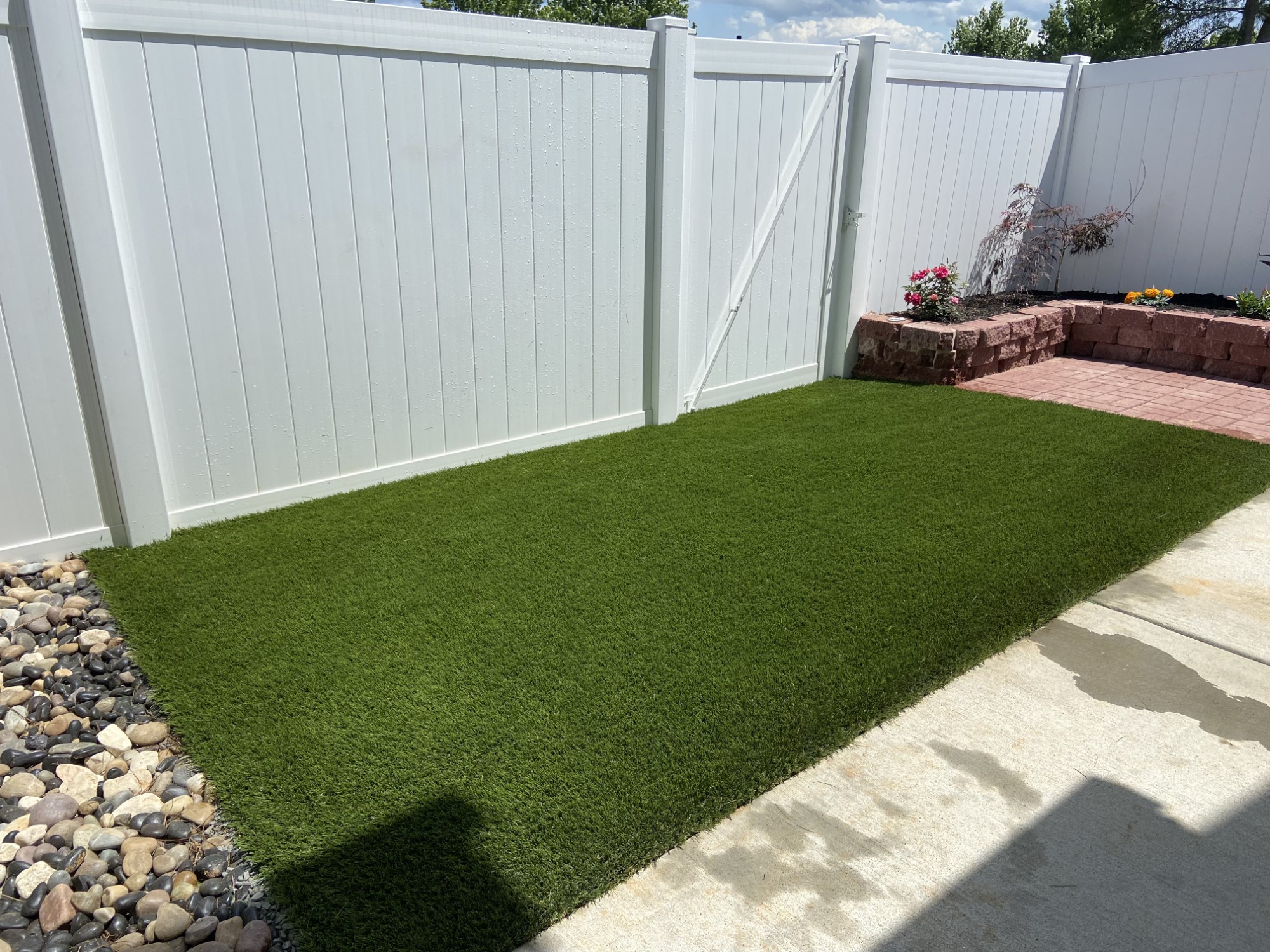 Residential artificial grass backyard from SYNLawn