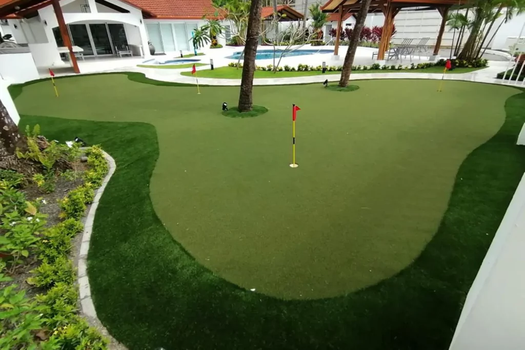 Putting green installed by SYNLawn