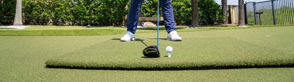 Backyard golf green from SYNLawn