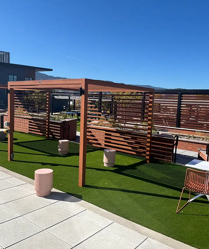 commercial-artificial-rooftop-turf-4 SYNLawn commercial artificial grass rooftop installation